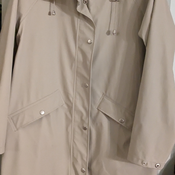 ICHI TAZI  RAIN JACKET NWOT Size M - Picture 4 of 6